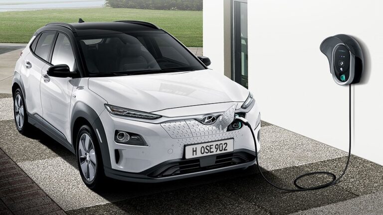 Charge Mobil Listrik di Rumah